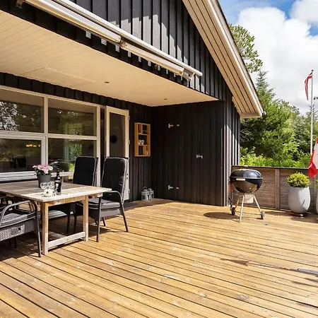 Holiday home Snioulf - 1km From The Sea By Interhome