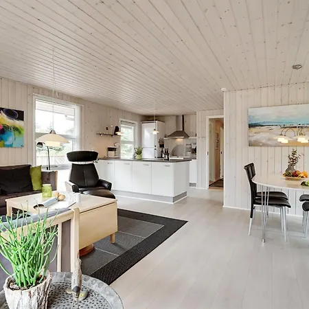 Holiday home Snioulf - 1km From The Sea By Interhome